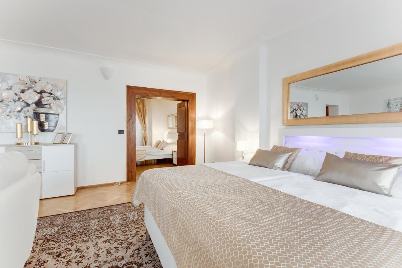 Charles Bridge Royal Apartments - Castle District Prague Luaran gambar